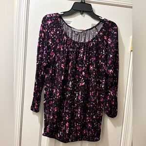 Size M Daisy Fuentes soft black, pink and purple top